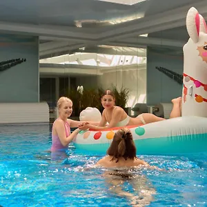  Lägenhet Waterlane Riverside - Spa, Pool, Gym & Parking By Downtown